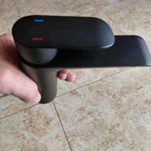 GRIFERIA MONOMANDO PACIFICO NEGRA